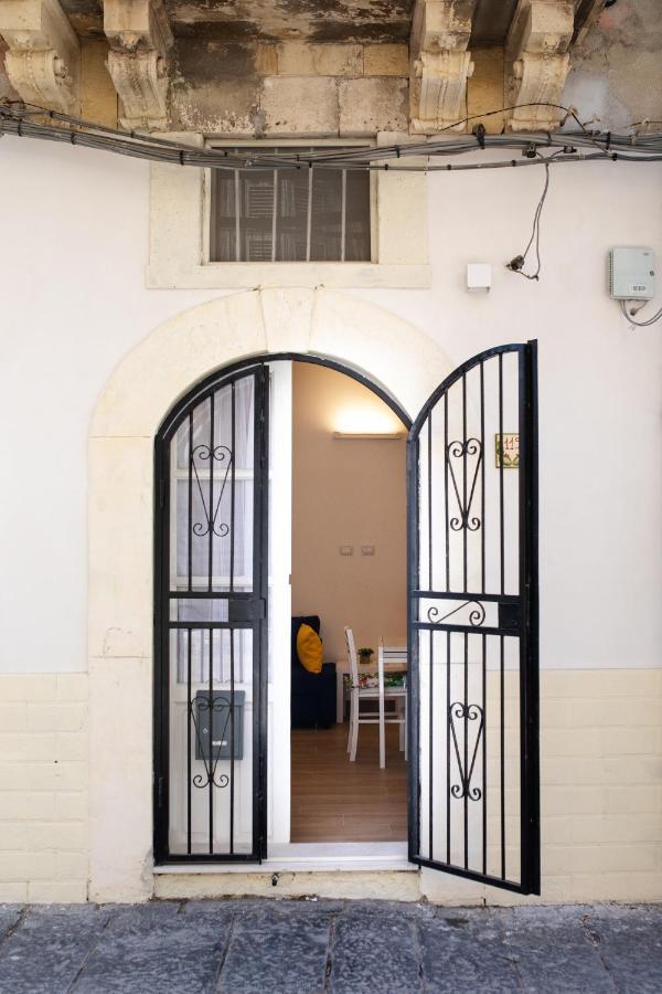 Ferienwohnung Casuzza Di Bru Syrakus Exterior foto